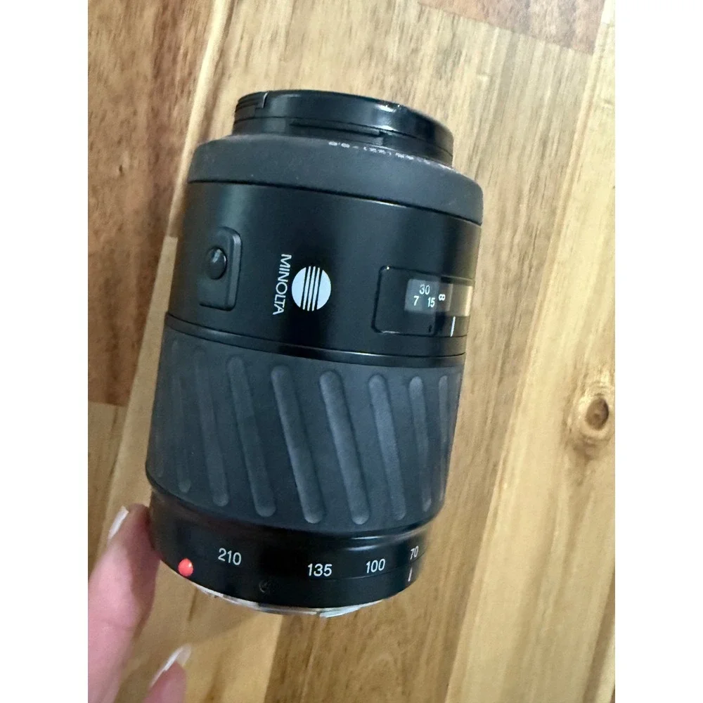 Minolta AF Zoom‎ 70–210mm f/4.5–5.6 (A-Mount)